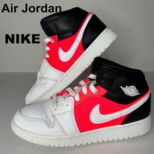 NIKE AIR JORDAN Basketball Shoes/Sneakers/White, Black, Infrared/US Youth 5 1/2